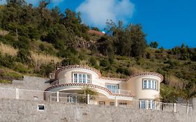 Sunnyside Villa